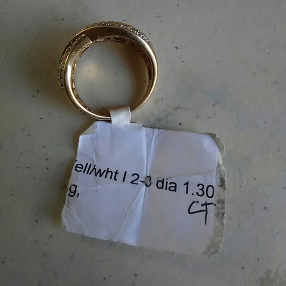 ๐๐ Yellow Diamond Ring - Picture 4 of 8